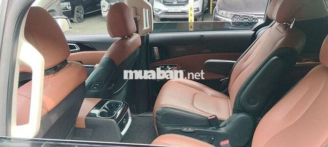 Kia Carnival Trắng 60466 km