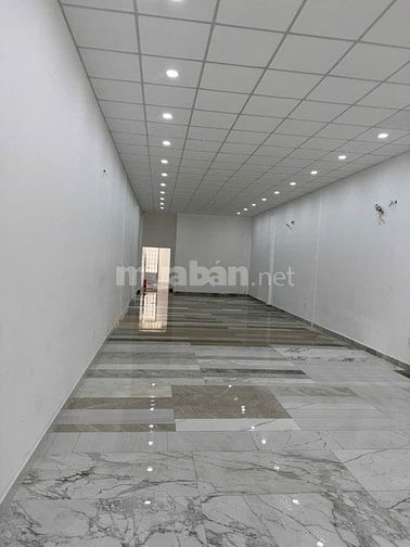 Cần tiền bán gấp nhà mặt tiền đường lớn