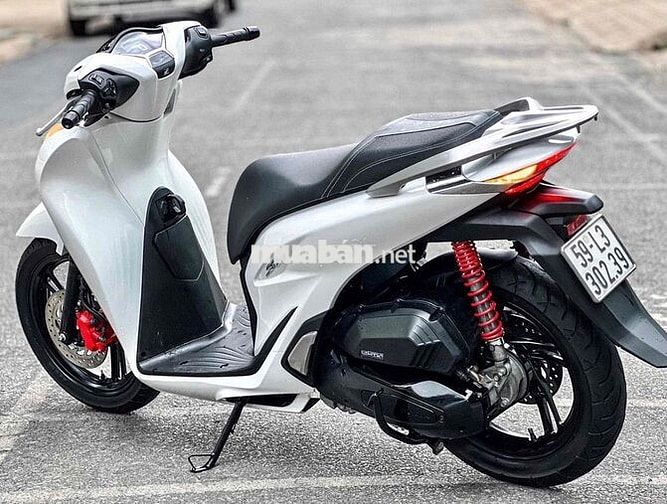 Honda SH 125 CBS 2022 bstp 9c zin nợ xấu trả 50% ạ