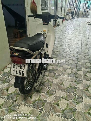 Honda Dream Đen trắng