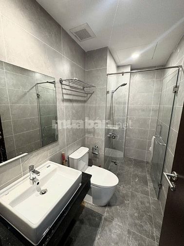 Căn hộ Satra Eximland  2 phòng ngủ, 97m2, giá 17tr/th