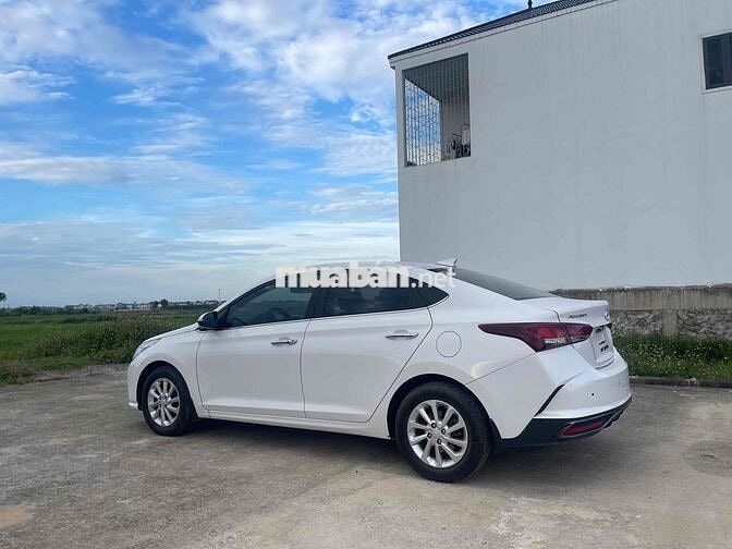 Hyundai Accent 2023 - 50000 km