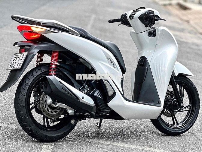 Honda SH 125 CBS 2022 bstp 9c zin nợ xấu trả 50% ạ