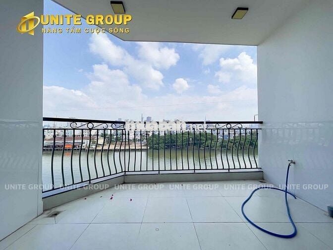 1PN BAN CÔNG VIEW BỜ KÈ HOÀNG SA QUẬN 1 TRUNG TÂM NỘI THẤT CAO CẤP