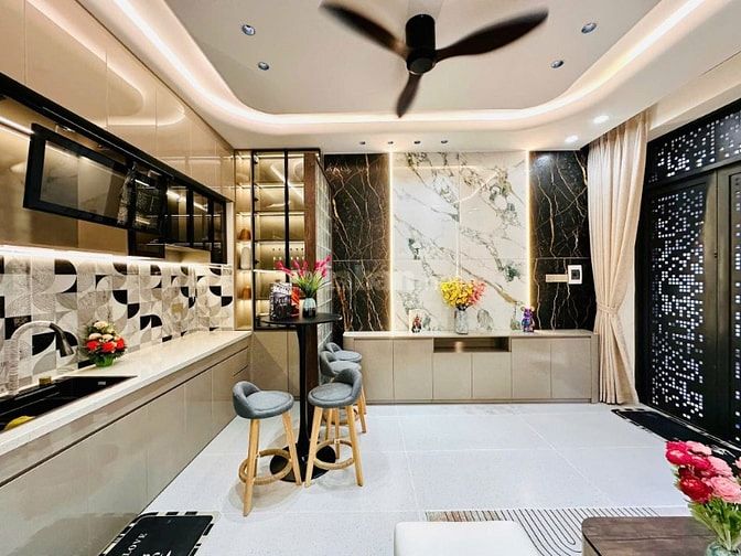NHÀ ĐẸP NGUYỄN XÍ 47M2/1TY79 3PN 3WC – HẺM OTO THÔNG RA PHẠM VĂN ĐỒNG