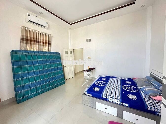 Nhà Trệt Lầu 2PN góc đường Nhật Tảo chỉ 6 triệu