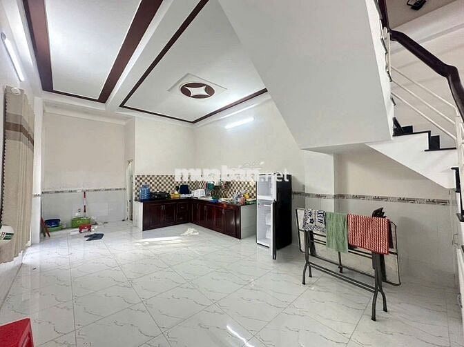Nhà Trệt Lầu 2PN góc đường Nhật Tảo chỉ 6 triệu