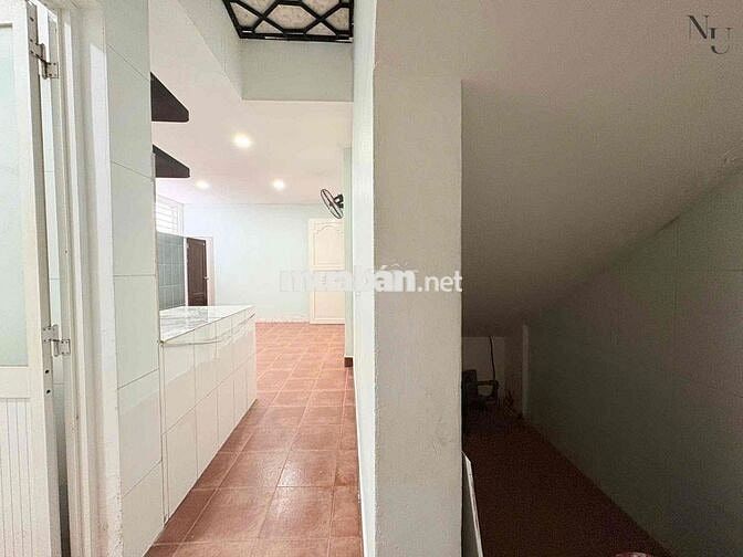 Cho thuê căn hộ 1PN Tách bếp Cách Mạng Tháng 8 Quận 3 gần toà Viettel