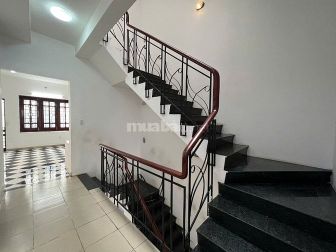 Mặt tiền đường 3052 Phạm Thế Hiển, Phường Bình Đông (Quận 8 cũ)