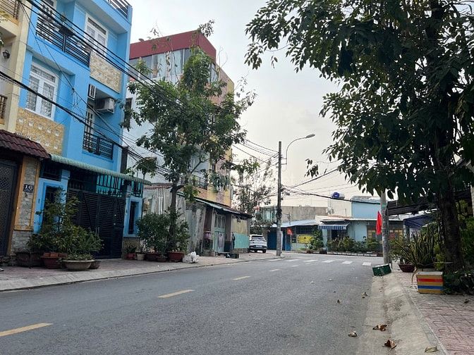 Mặt tiền đường 3052 Phạm Thế Hiển, Phường Bình Đông (Quận 8 cũ)