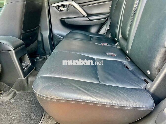 Mitsubishi Pajero Sport 2020 107067 km Đen