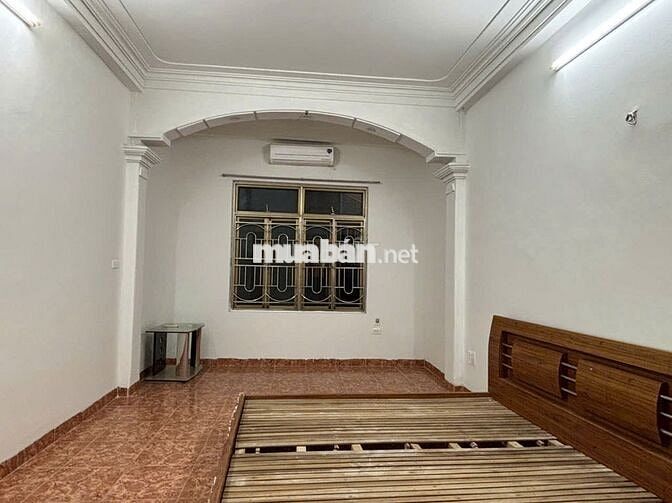Nhà nguyên căn 35m2/tầng, 3 tầng + 1 tum Ngõ 218 phố Chợ Khâm Thiên