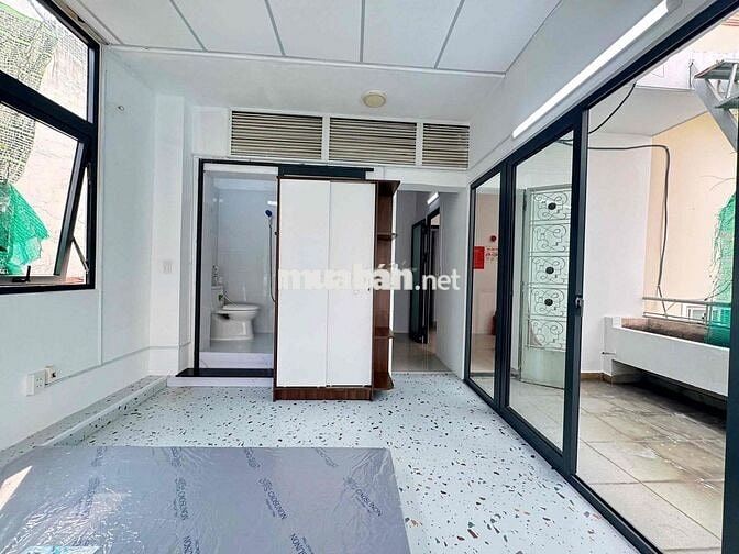 STUDIO BAN CÔNG TÁCH BẾP GIÁ RẺ BÀ CON