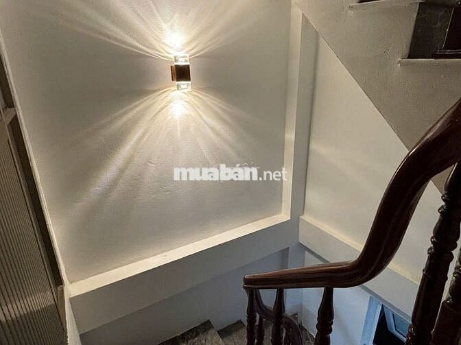 Nhà nguyên căn 35m2/tầng, 3 tầng + 1 tum Ngõ 218 phố Chợ Khâm Thiên