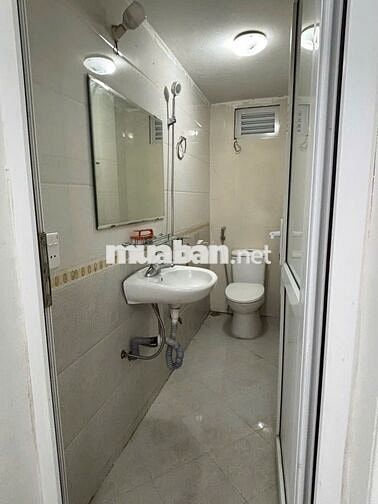 Nhà nguyên căn 35m2/tầng, 3 tầng + 1 tum Ngõ 218 phố Chợ Khâm Thiên