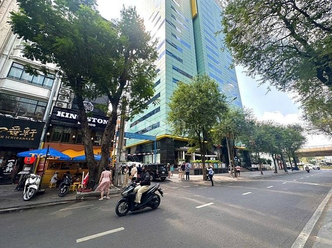 Bán nhà mặt tiền căn góc ngang 10m - Số 8 Lê Thánh Tôn, P.Bến Nghé