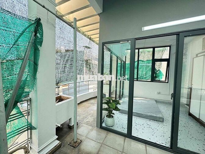 STUDIO BAN CÔNG TÁCH BẾP GIÁ RẺ BÀ CON