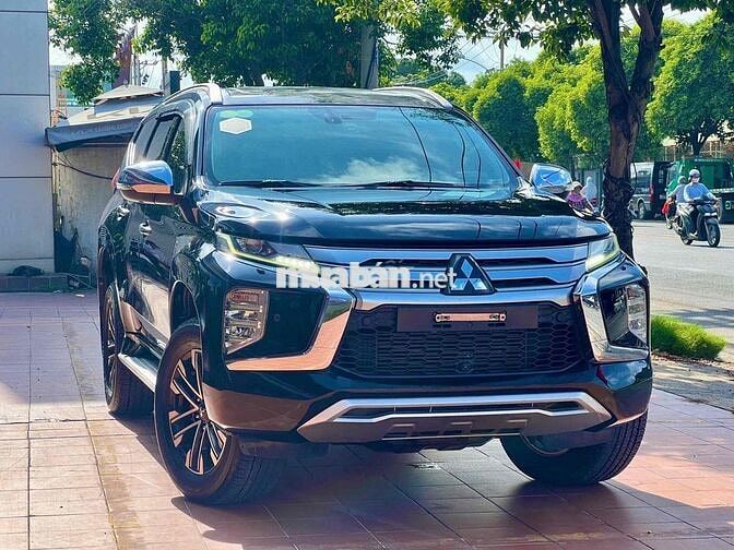 Mitsubishi Pajero Sport 2020 107067 km Đen