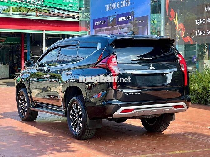 Mitsubishi Pajero Sport 2020 107067 km Đen