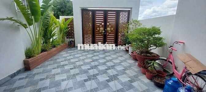 GIẢM 300 TRIỆU BÁN GẤP CĂN NHÀ MẶT TIỀN 125M2 THUẬN TIỆN KINH DOANH