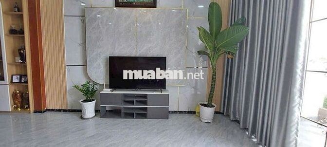 GIẢM 300 TRIỆU BÁN GẤP CĂN NHÀ MẶT TIỀN 125M2 THUẬN TIỆN KINH DOANH