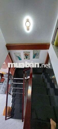 GIẢM 300 TRIỆU BÁN GẤP CĂN NHÀ MẶT TIỀN 125M2 THUẬN TIỆN KINH DOANH