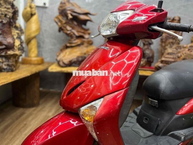 Honda Lead biển SG dàn áo liền lạc, máy êm ru