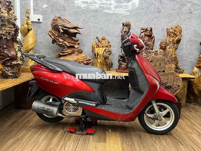 Honda Lead biển SG dàn áo liền lạc, máy êm ru