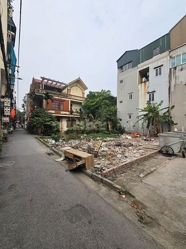 Phố Hoa Lâm – Long Biên – Ô TÔ – 57 M2 Đất – MT 4.7 M – Giá 11.9 Tỷ. 
