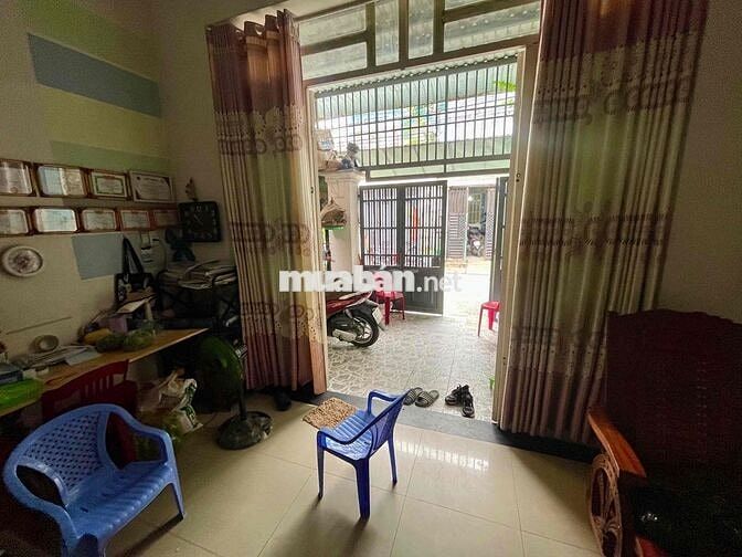 Nhà 1 Lầu Đẹp 5x16m Shr, Mt Nhựa 10m Thông Trong KDC Bà Điểm 2.