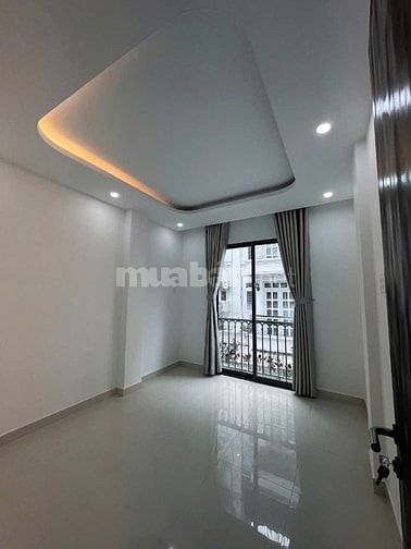 BÁN GẤP NHÀ DT THẬT 51m2 ngang 6,5 dài 8. 4PN 2WC 1 SÂN THƯỢNG