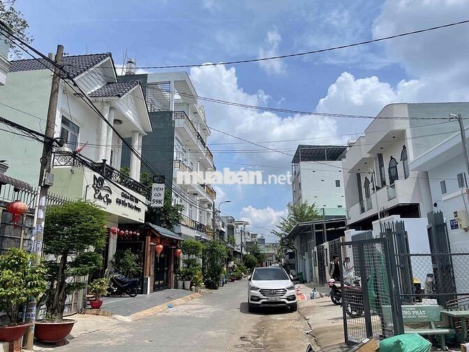 Nhà 1 Lầu Đẹp 5x16m Shr, Mt Nhựa 10m Thông Trong KDC Bà Điểm 2.