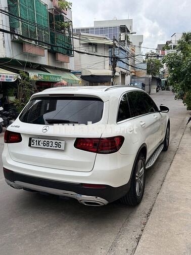 Mercedes-Benz GLC 200 Model 2022 Trắng