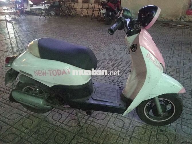 Daelim Today 50 Hồng trắng