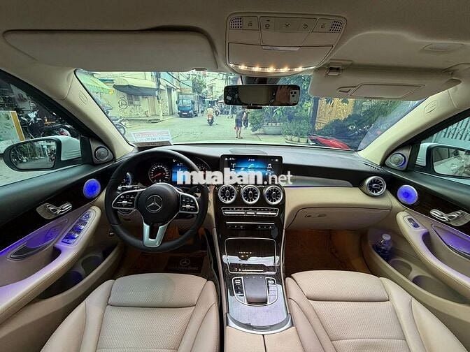 Mercedes-Benz GLC 200 Model 2022 Trắng