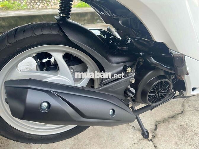 Honda Vision Trắng