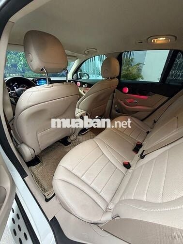 Mercedes-Benz GLC 200 Model 2022 Trắng