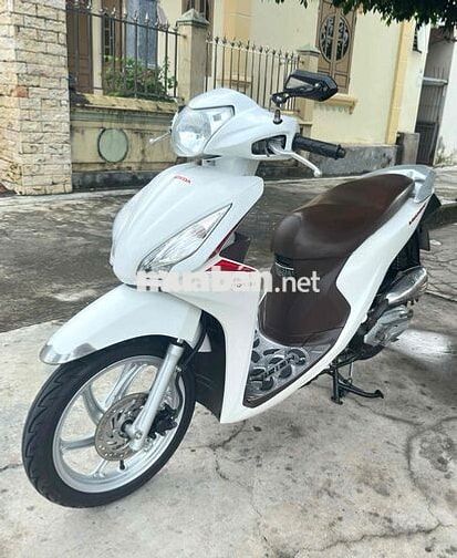 Honda Vision Trắng