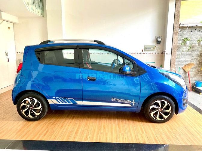 Xe 5 chổ nhỏ gọn Chevrolet Spark 2017 số sàn tiêt kiệm nhiên liệu
