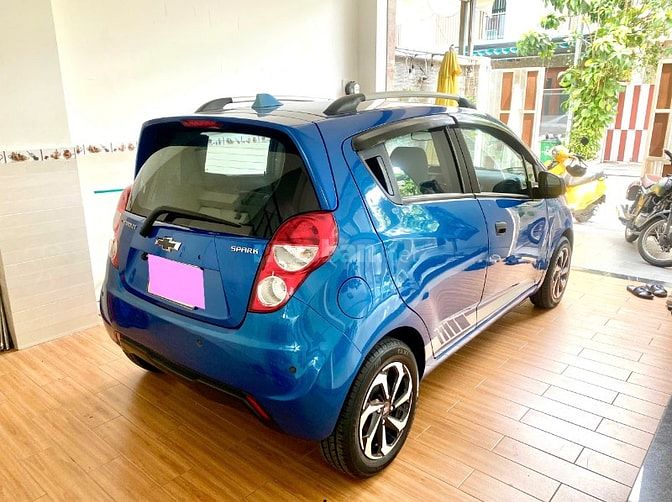 Xe 5 chổ nhỏ gọn Chevrolet Spark 2017 số sàn tiêt kiệm nhiên liệu
