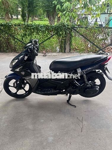 Cần bán 1 chiếc Nouvo LX Yamaha màu xanh đen