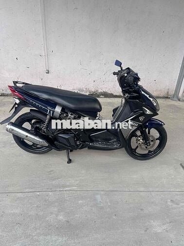 Cần bán 1 chiếc Nouvo LX Yamaha màu xanh đen