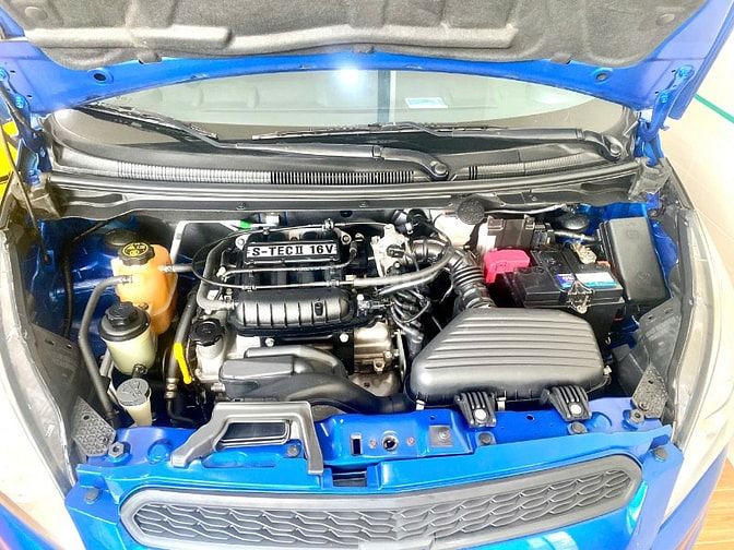 Xe 5 chổ nhỏ gọn Chevrolet Spark 2017 số sàn tiêt kiệm nhiên liệu