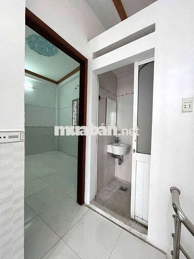 3 PHÒNG CẦU VƯỢT CÂY GÕ 3 THÁNG 2
