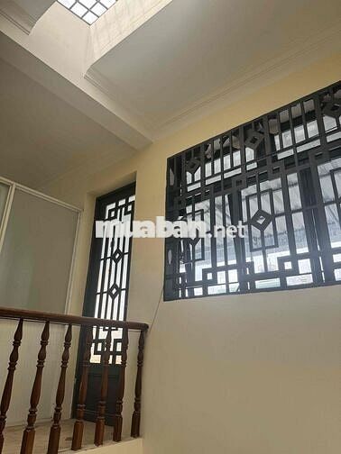 N/C ~ĐOÀN THỊ ĐIỂM~ THÔNG PXL,DT:8 x5 .TRỆT,2LẦU,ST,4PN/3WC.ST