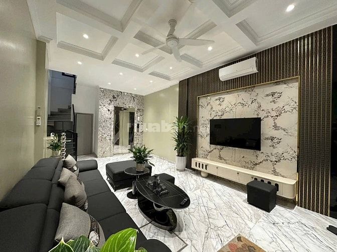 Cc Mời Thuê Bt Vip Trần Phú - Kim Mã Dt 130m2 x4,5T sân vườn oto 45 tr