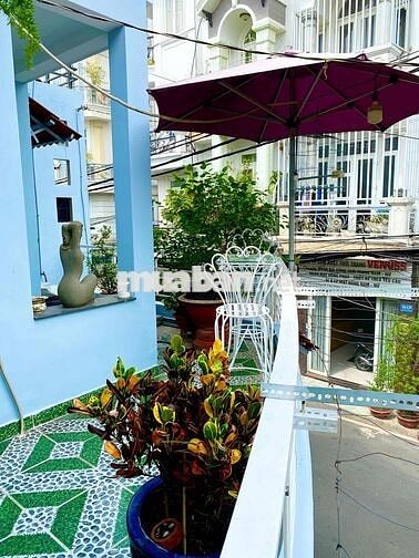 NHÀ GỐC HAI MẶT TIỀN TIỆN KINH DOANH.