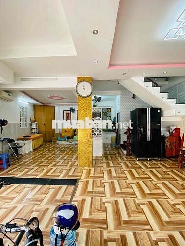 NHÀ GỐC HAI MẶT TIỀN TIỆN KINH DOANH.