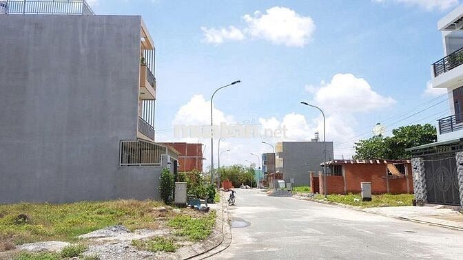 Đất ngay ubnd p.Thới Hòa, Bến Cát chỉ 1ty170 (thương lượng) DT80m2