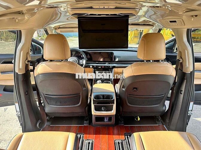 Kia Carnival Premium 2021 Đen 65000km